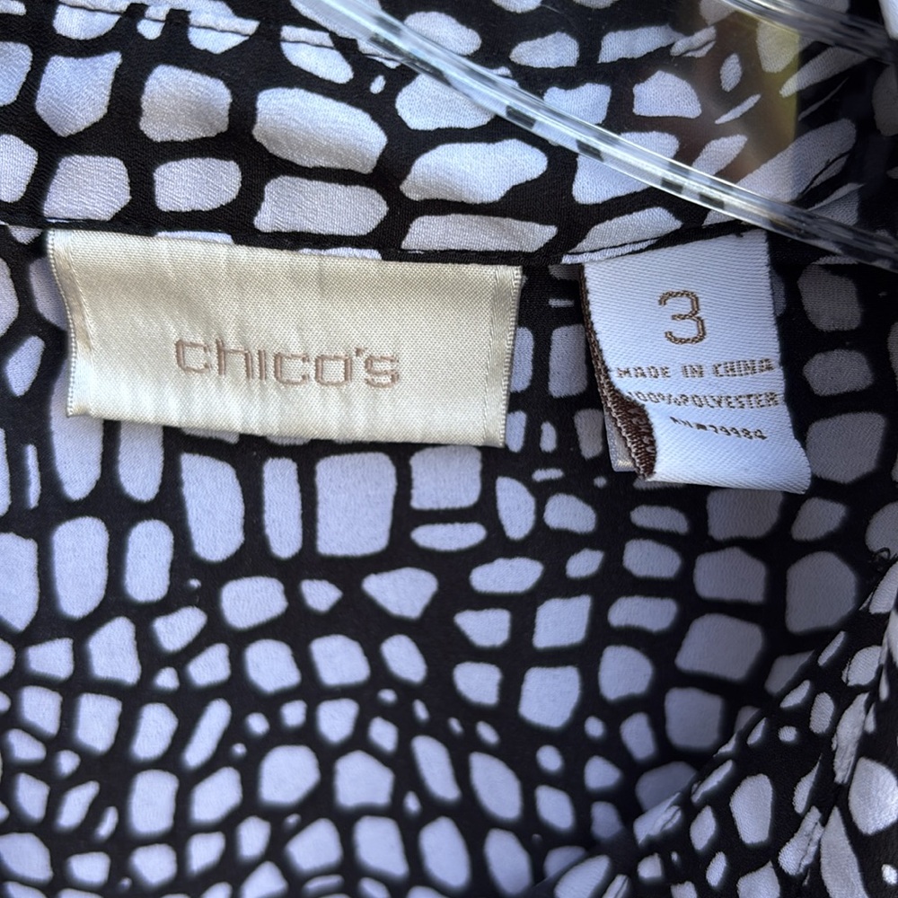 Chico’s Geo Print Giana Shirt Excellent Condition - Picture 5 of 6
